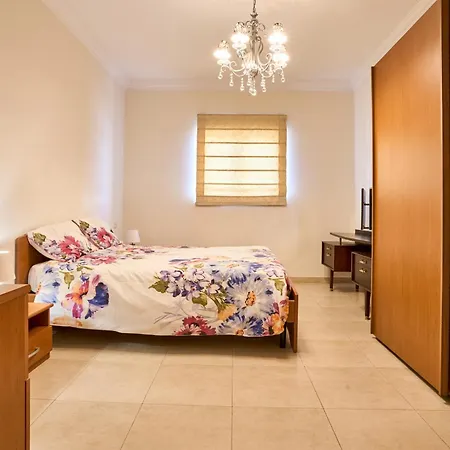 St Julians Bright And Spacious Διαμέρισμα *